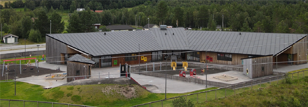 Lyngen barnehage - Klikk for stort bilde